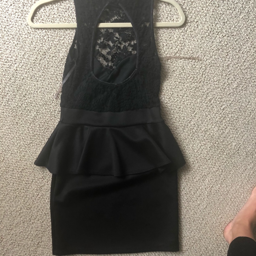 Dress - Picture 2 of 3